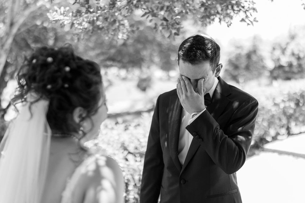 Emotional first look between the couple